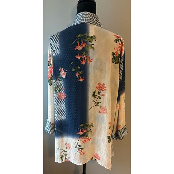 Multiples Floral Kimono Jacket, Open Front, 3/4 Sleeves, Lightweight Large - Picture 5 of 6